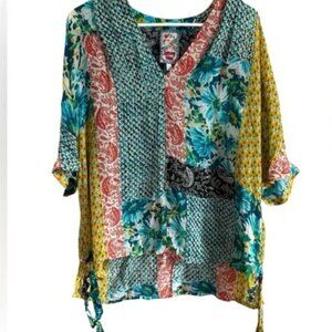 NEW Johnny Was Boho Paisley Ravenne Top In Multi Color Short Sleeve V Neck Small
